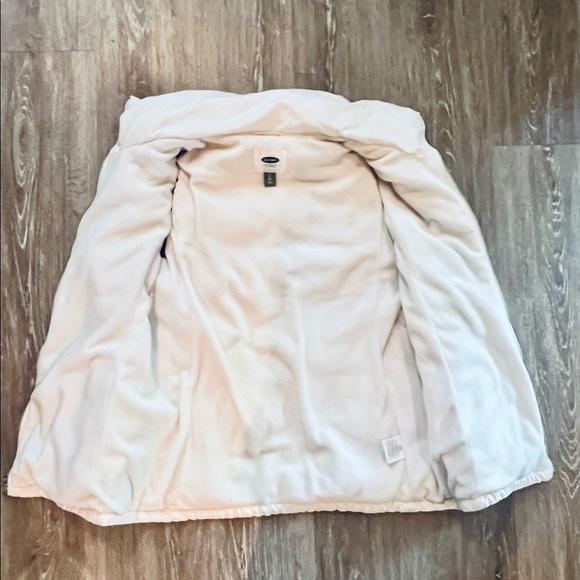 Old Navy puffer vest size Tall Large - Picture 3 of 6